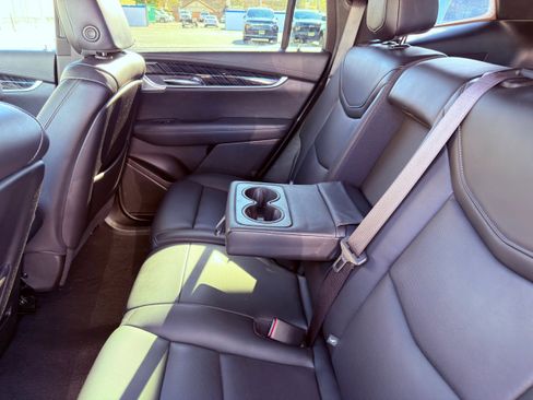 Used 2024 Cadillac XT6 Premium Luxury image 22