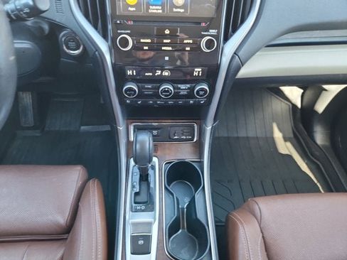 Used 2022 Subaru Ascent Touring AWD/4WD image 11