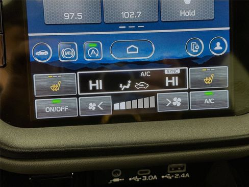 Used 2025 Subaru Outback Wilderness AWD/4WD image 18