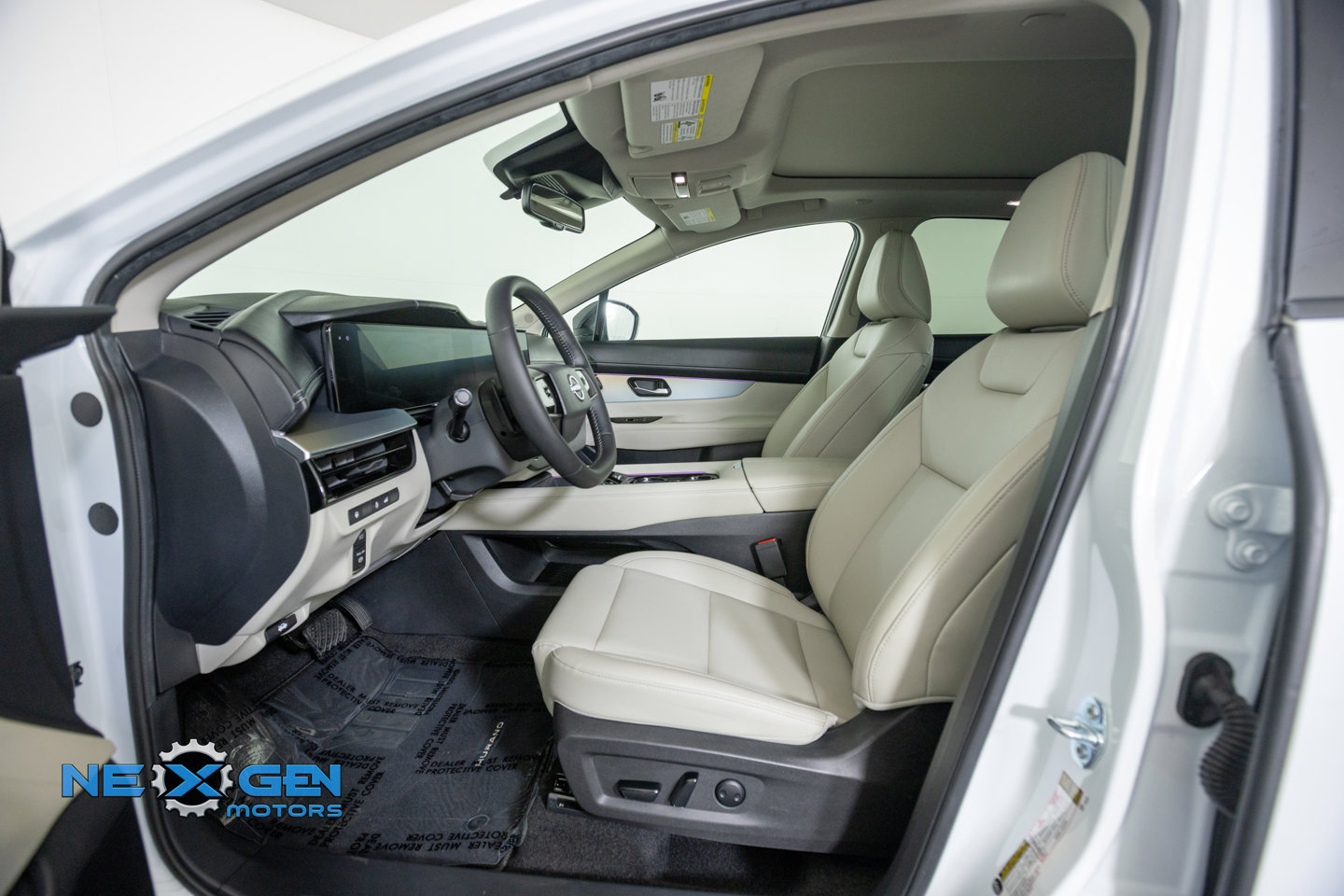 Used 2025 Nissan Murano SL AWD/4WD image 12