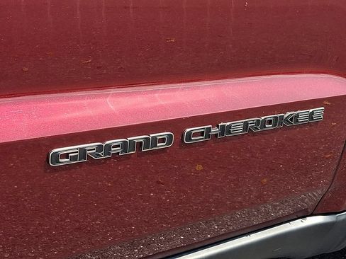 Used 2021 Jeep Grand Cherokee Limited RWD image 35