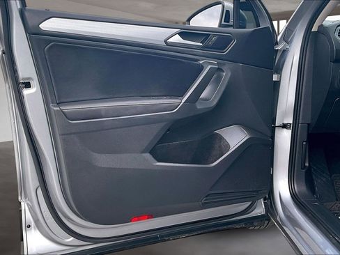 Used 2024 Volkswagen Tiguan S image 19