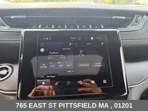 Used 2024 Jeep Grand Cherokee Altitude AWD/4WD image 22