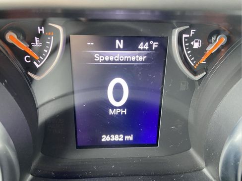 Used 2022 Jeep Gladiator Sport AWD/4WD image 10