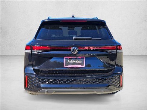 New 2026 Volkswagen Tiguan SE R-Line image 8