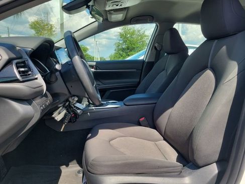 Used 2022 Toyota Camry LE FWD image 16