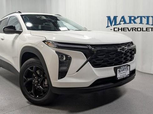New 2026 Chevrolet Trax LT w/ Driver Confidence Package FWD image 1