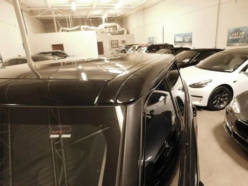 Used 2017 Land Rover Range Rover Sport SE image 15