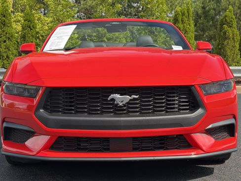 Used 2025 Ford Mustang Convertible RWD image 18