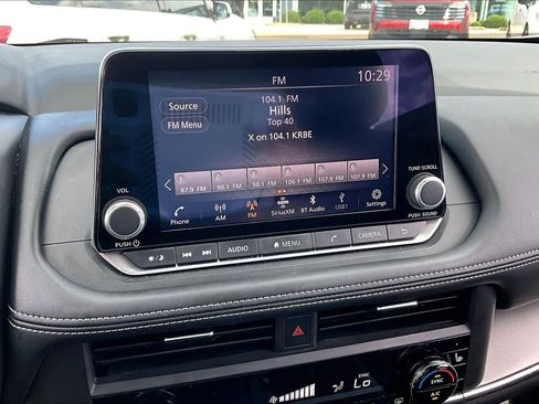 Certified 2024 Nissan Rogue SV w/ SV Premium Package FWD image 30
