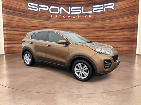 Used 2019 Kia Sportage LX w/ LX Popular Package image 5