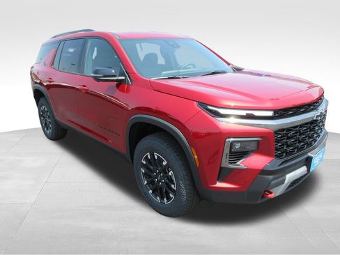 New 2026 Chevrolet Traverse Z71 w/ Driver Confidence Package AWD/4WD image 8