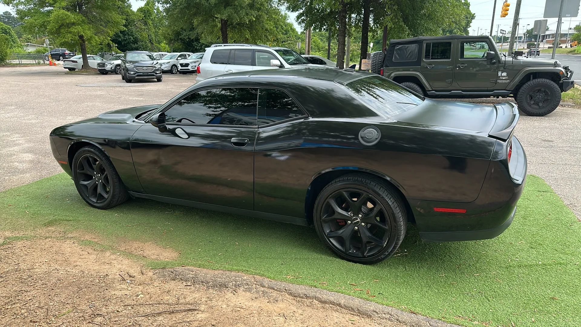 Used 2015 Dodge Challenger R/T Plus RWD image 4