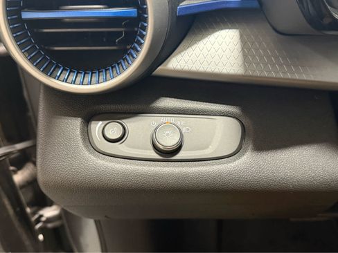 Used 2024 Chevrolet Trax LS w/ LS Convenience Package FWD image 24