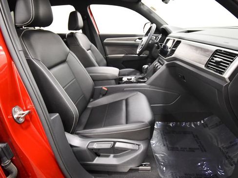 Used 2023 Volkswagen Atlas Cross Sport SE AWD/4WD image 18