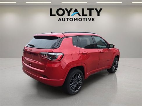 Used 2023 Jeep Compass Limited image 5