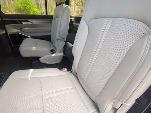 New 2026 Jeep Grand Wagoneer Limited AWD/4WD image 28