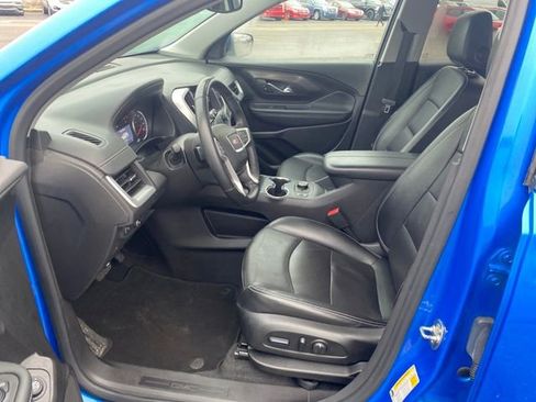 Used 2024 GMC Terrain SLT image 16