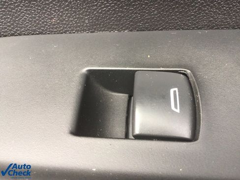 Used 2024 Chevrolet Silverado 2500 Custom w/ Custom Value Package image 17