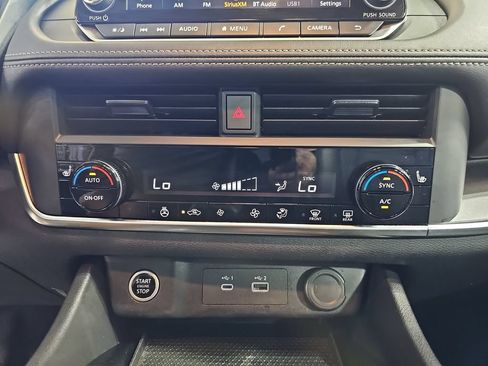 Used 2023 Nissan Rogue SV w/ SV Premium B Package AWD/4WD image 21