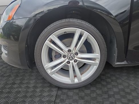 Used 2014 Volkswagen Passat TDI SE FWD image 34