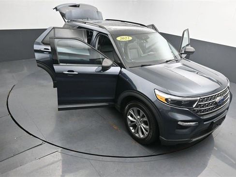 Used 2022 Ford Explorer XLT w/ Equipment Group 202A image 38