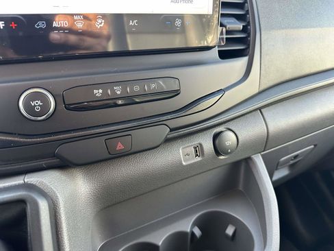 New 2026 Ford Transit 250 148 Medium Roof image 20