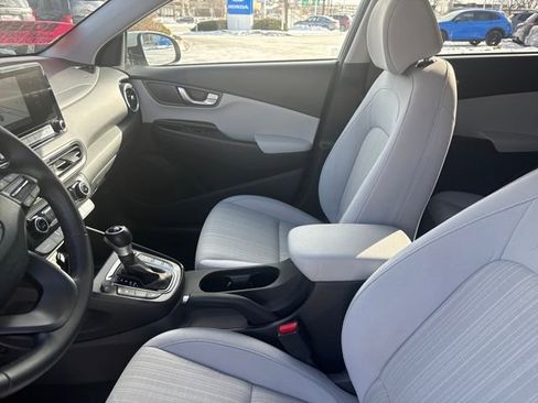 Certified 2023 Hyundai Kona SEL w/ Convenience Package image 13