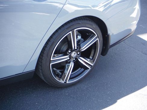 Used 2024 Honda Accord Sport image 5