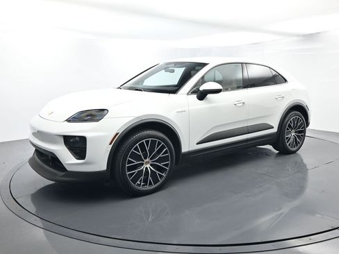 Certified 2025 Porsche Macan Electric RWD image 1