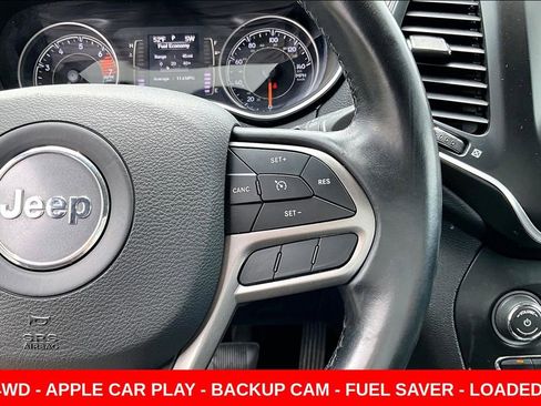 Used 2019 Jeep Cherokee Latitude Plus AWD/4WD image 12
