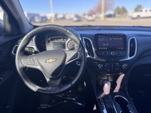 Used 2019 Chevrolet Equinox Premier image 12