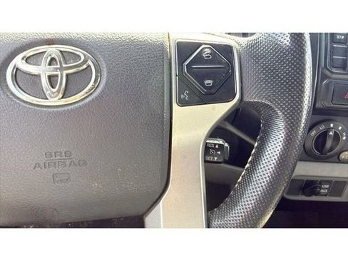Used 2015 Toyota Tacoma PreRunner w/ Convenience Package RWD image 8