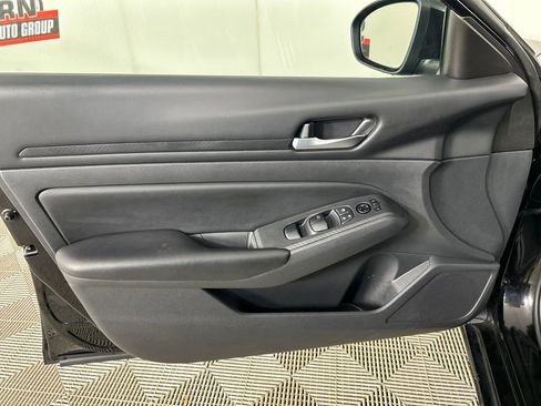 Used 2022 Nissan Altima 2.5 S image 11