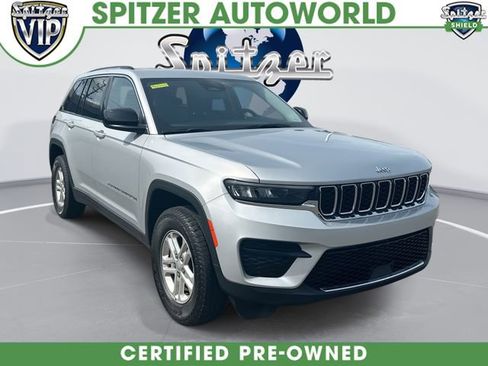 Used 2023 Jeep Grand Cherokee Laredo AWD/4WD image 1