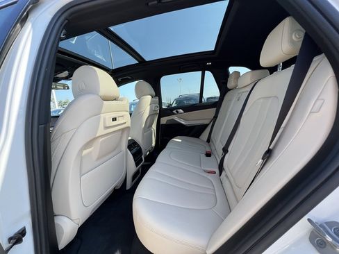 Used 2022 BMW X5 sDrive40i w/ Parking Assistance Package image 30