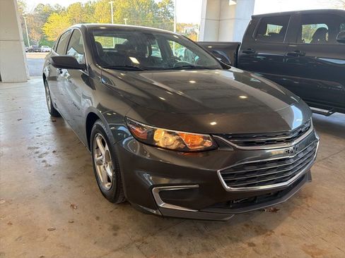 Used 2018 Chevrolet Malibu LS image 4