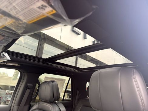 New 2026 Lincoln Navigator Reserve AWD/4WD image 11