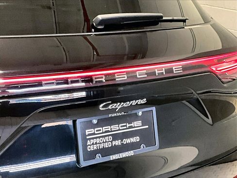 Certified 2023 Porsche Cayenne image 13