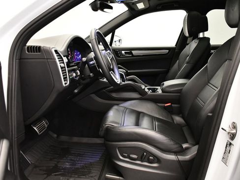Used 2023 Porsche Cayenne S image 41