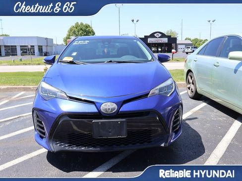 Used 2018 Toyota Corolla SE w/ SE Premium Package FWD image 7