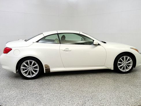 Used 2013 INFINITI G37 Convertible w/ Premium Pkg RWD image 8
