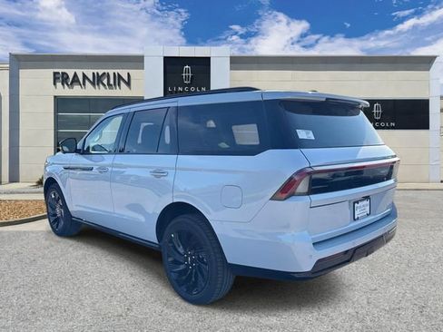 New 2026 Lincoln Navigator Reserve w/ Jet Appearance Package AWD/4WD image 5