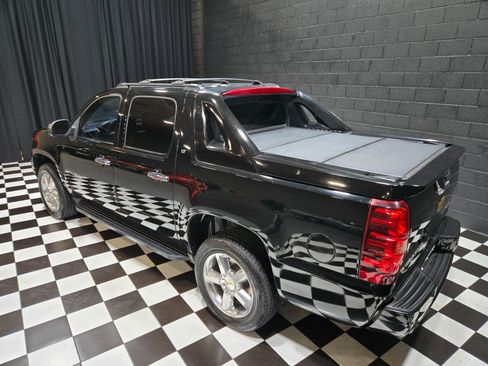 Used 2012 Chevrolet Avalanche LT w/ All-Star Edition image 4