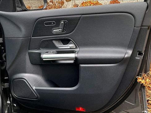 Used 2026 Mercedes-Benz GLA 250 4MATIC image 19