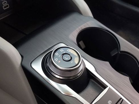 New 2024 Ford Escape SE FWD image 32