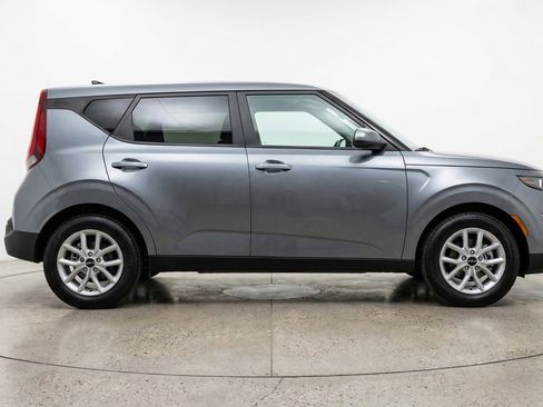 Used 2025 Kia Soul LX w/ LX Technology Package image 11