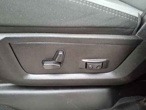 Used 2024 RAM 2500 Big Horn w/ Bed Utility Group image 33