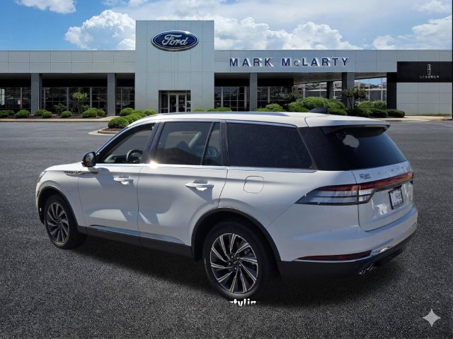 New 2026 Lincoln Aviator AWD image 3