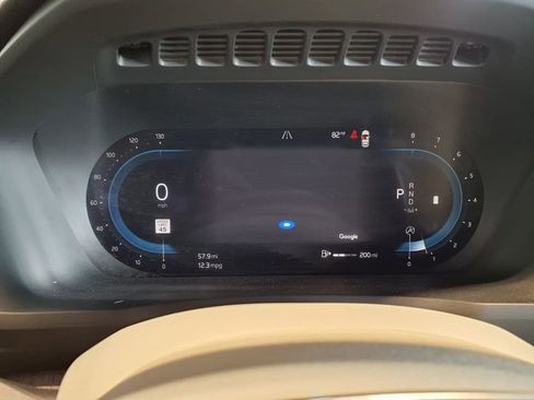 Used 2023 Volvo XC90 B6 Plus image 28